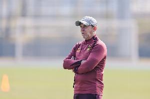 北青：久尔杰维奇用PPT向国脚展示集训计划，表示世预赛已经翻篇