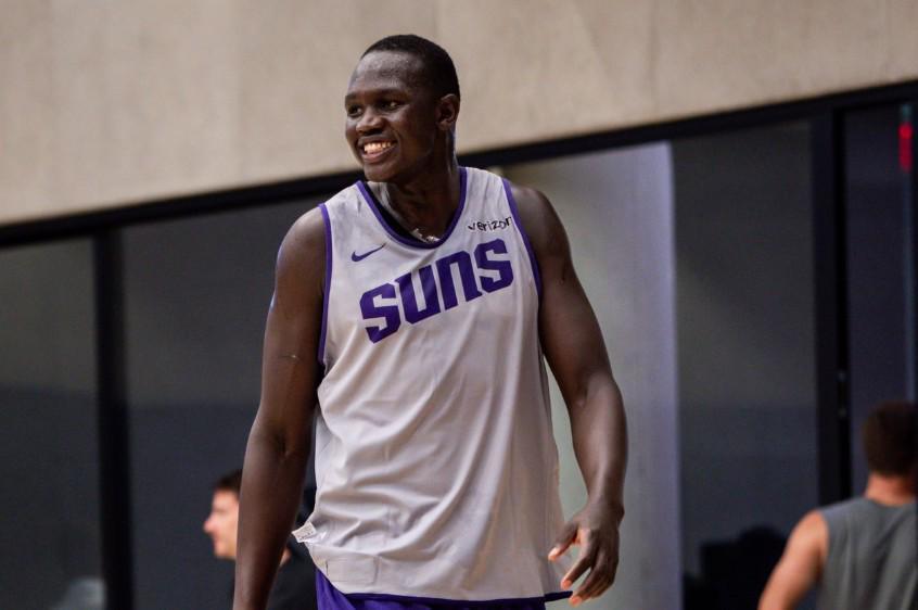 星空体育中国-开拓者队记：猛龙本想选马鲁阿奇，但试训中他被杨瀚森压制遂被放弃