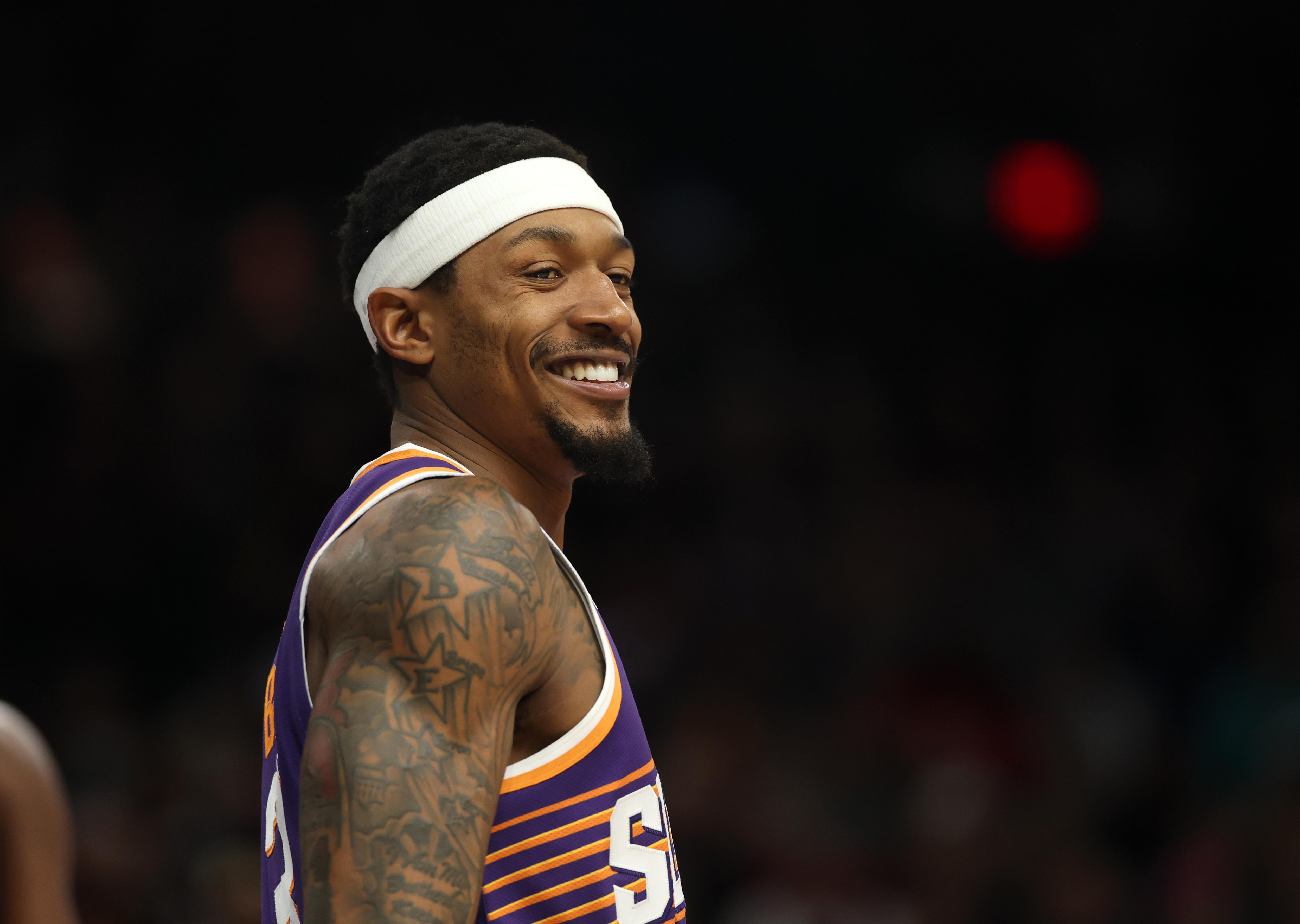 星空体育官网下载入口-叮咚！比尔的25%预付年薪到账 买断即将开始？