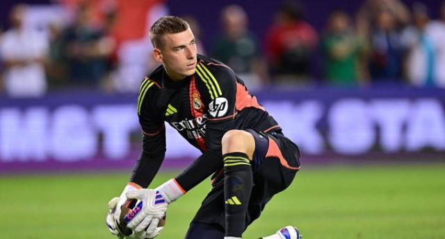 星空体育官网-不甘为库瓦替补，渴望更多出场，卢宁续约陷入僵局